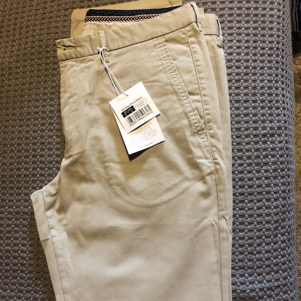 Men's Slim Chino Pants in Light Khaki
